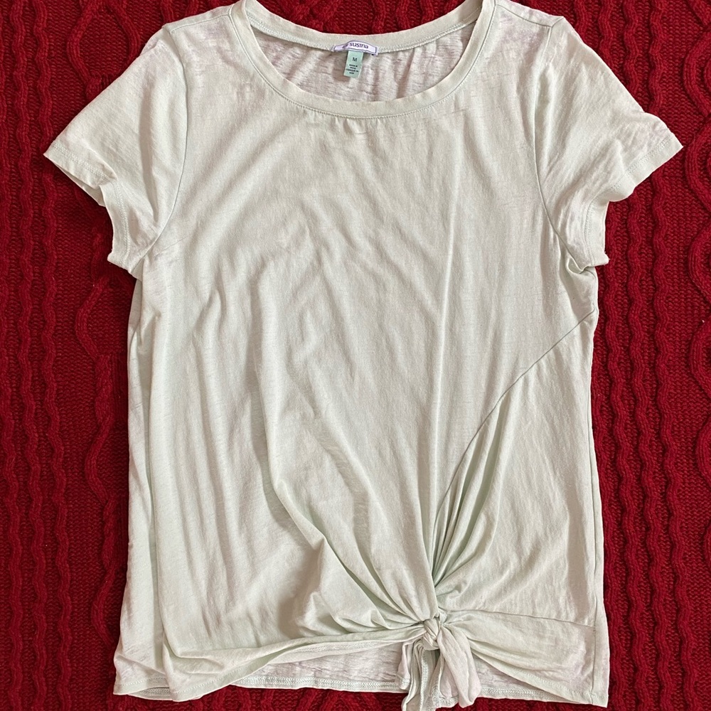 Susina Light Green Distressed Tee Shirt Size Medium